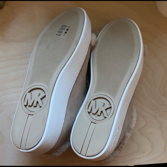 Michael Kors sneakers ⚡️MOVING SALE ⚡️ - Picture 7 of 7